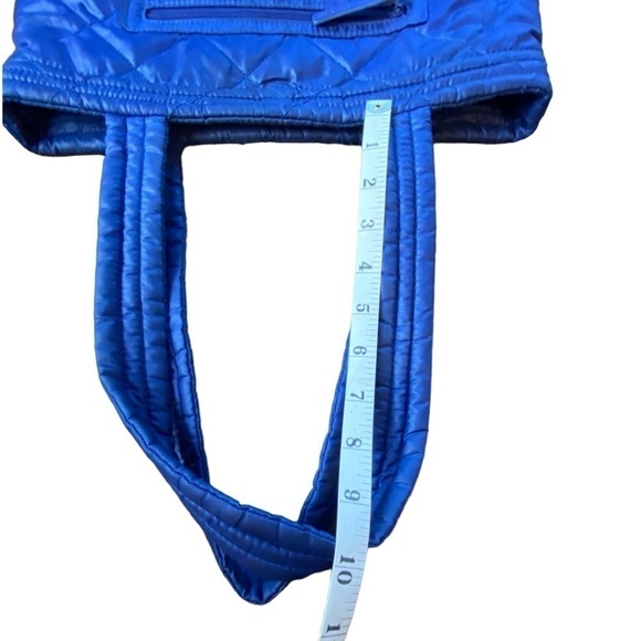 Vera Bradley Puffer Reversible Tote in Venitian Paisley Navy - Picture 13 of 14